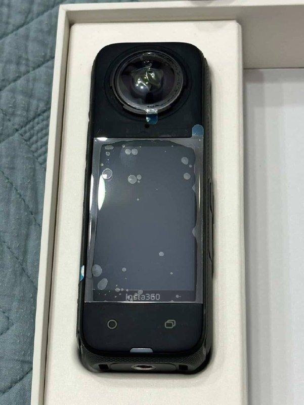 Экшен камера insta360 X4 3