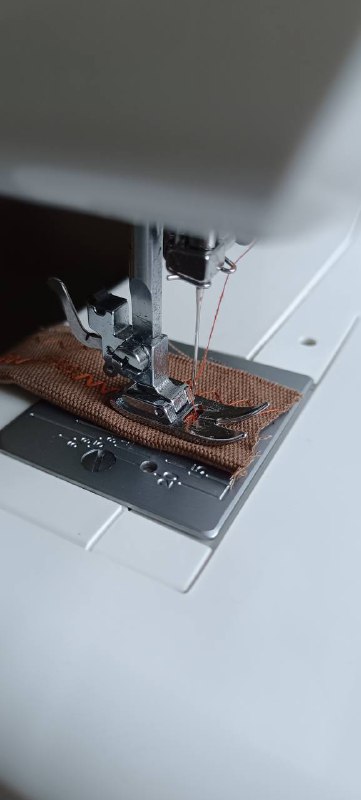 Швейная машина Janome 7