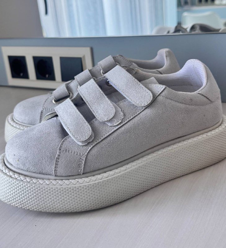 кеды, ботинки, туфли, сумка, платья, костюм, тренч, пальто, куртка, свитер, лосины, джинсы 5