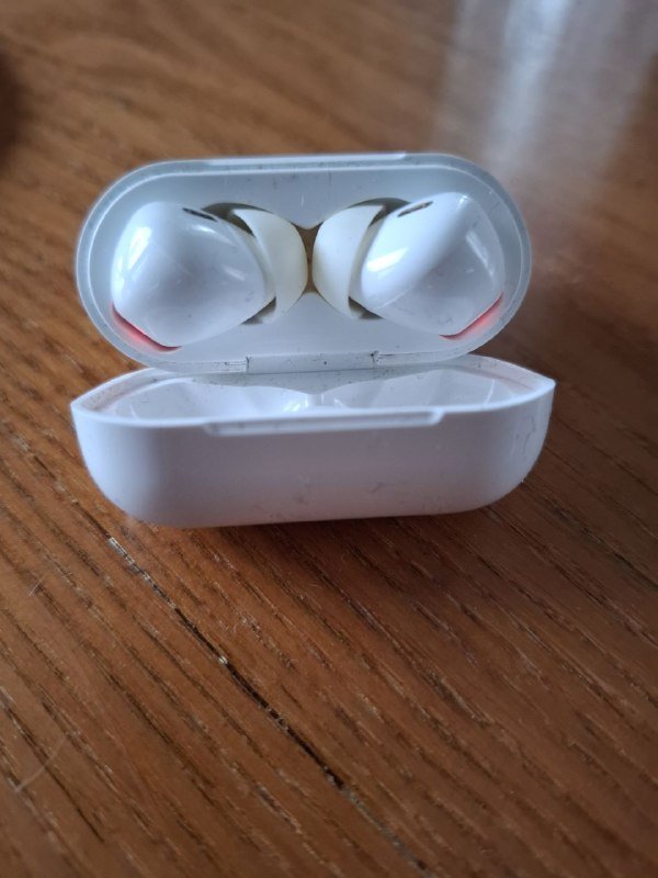 Наушники беспроводные с кейсом