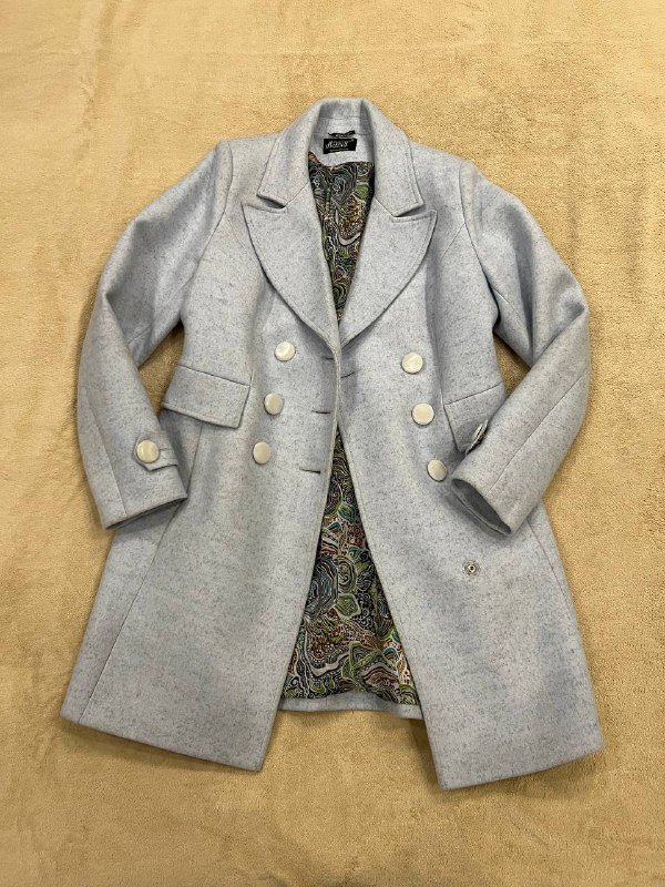 Рубашки, майки, джинсы, пальто, жакет, шорты, свитер женские 6