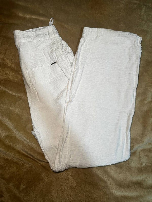 Белые легкие штаны с ремешком размер М 2