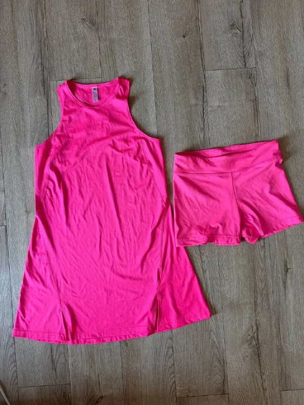 Теннисное платье adidas с шортами 1