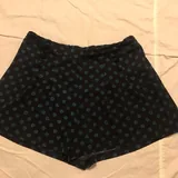 Чёрные шорты New Look, чёрная юбка, кофта с блёстками, чёрные шорты, джинсовая юбка 4