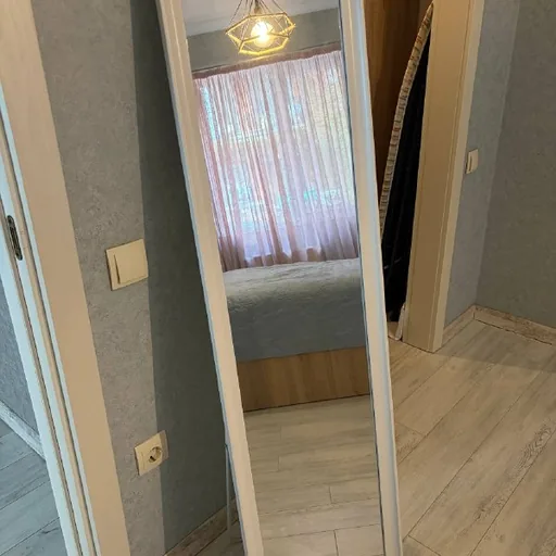 Напольное зеркало