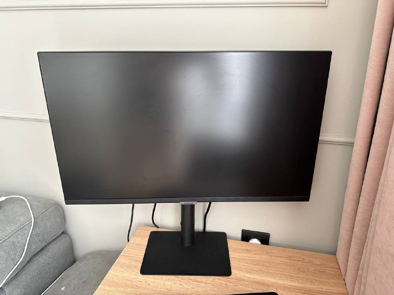 монитор Samsung 27 S6 LS27A600NWIXCI