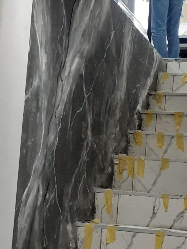 Декор на стене