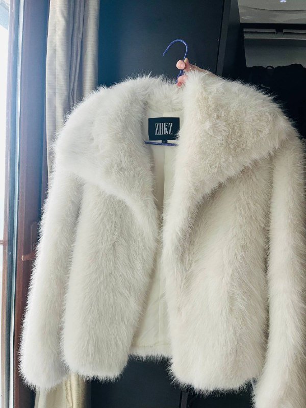 Белая шуба размер M