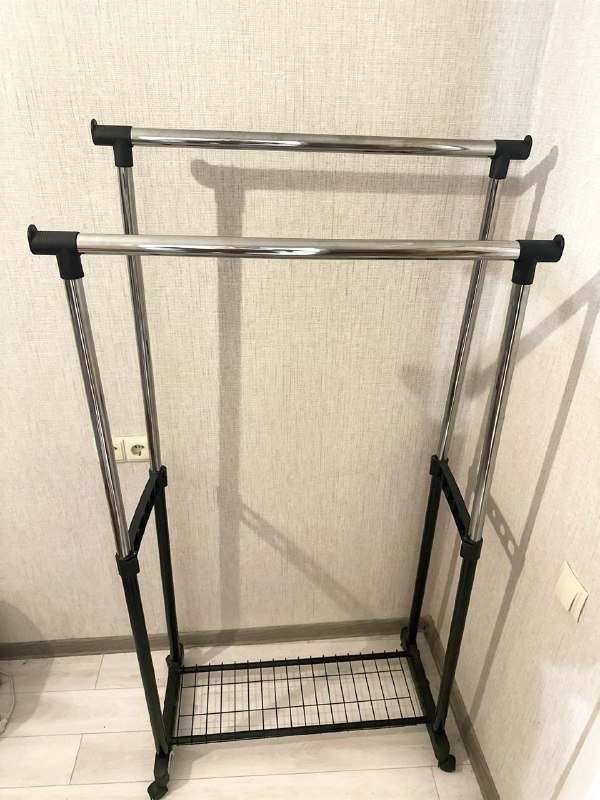 Вешалка напольная JYSK двойная на колесиках