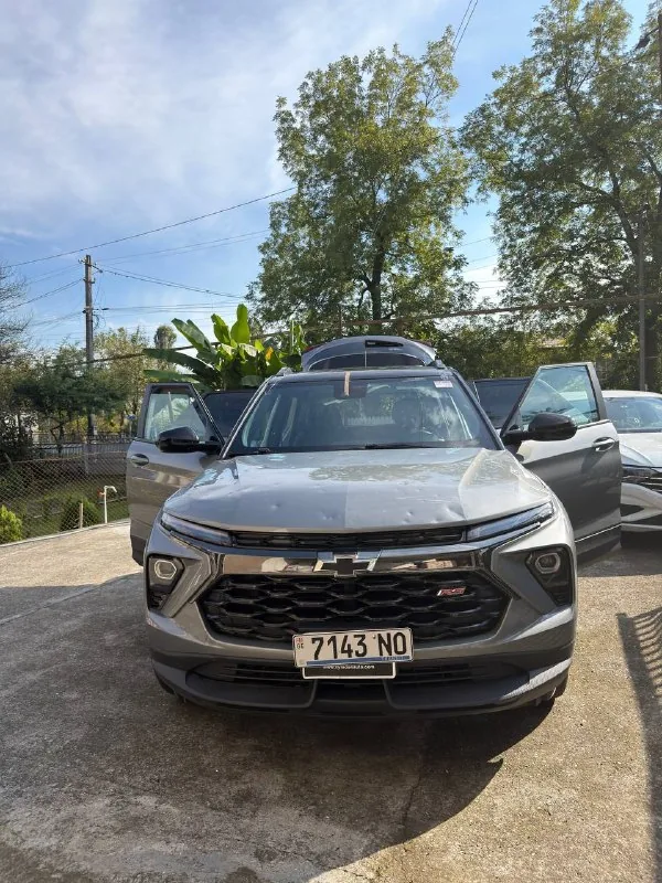 Chevrolet Trailblazer 2023/11 RS FWD, Volkswagen Jetta 2021 1