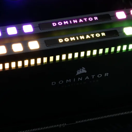Оперативная память Corsair Dominator DDR4 2x8 GB 3200 MHz