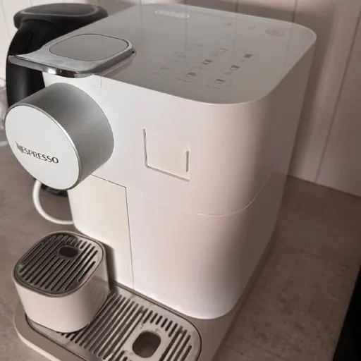 Капсульная кофемашина DeLonghi Gran Lattissima