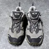 Salomon women’s trail sneakers 5
