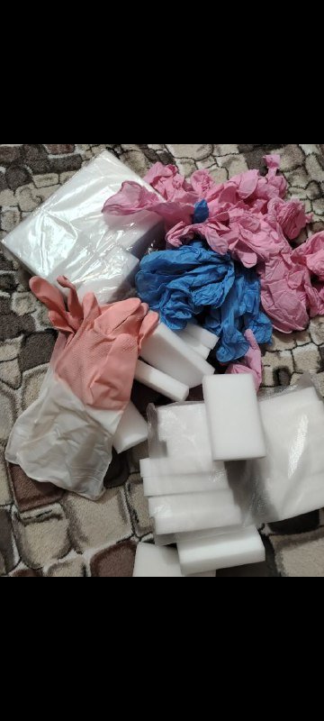 Пледы, кухонные принадлежности