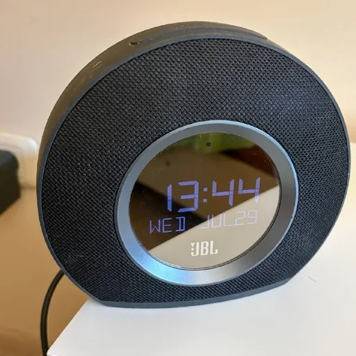 Часы, колонка, ночник JBL