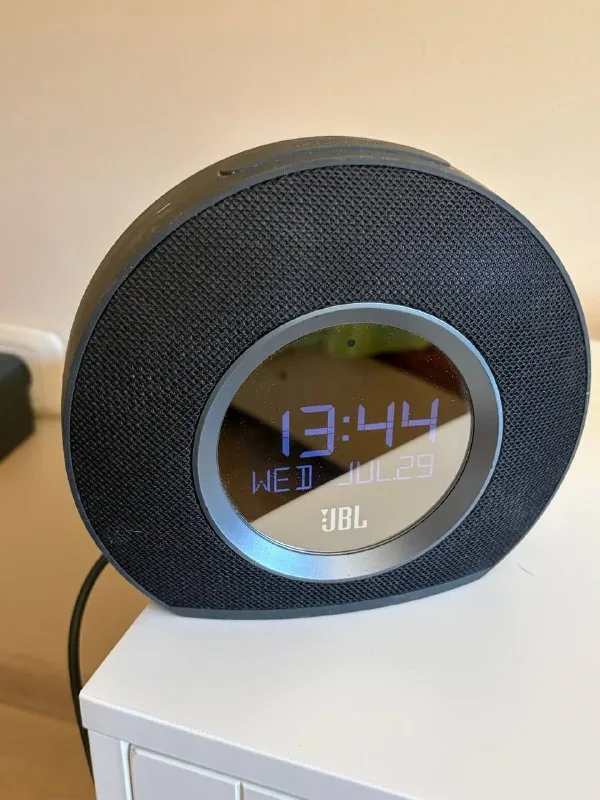 Часы, колонка, ночник JBL 1