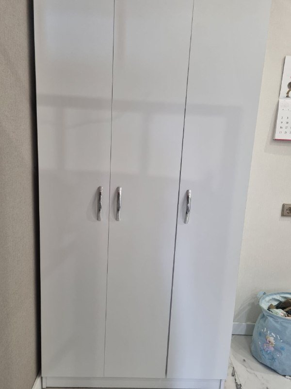 Шкаф с отделением со штангой и полками