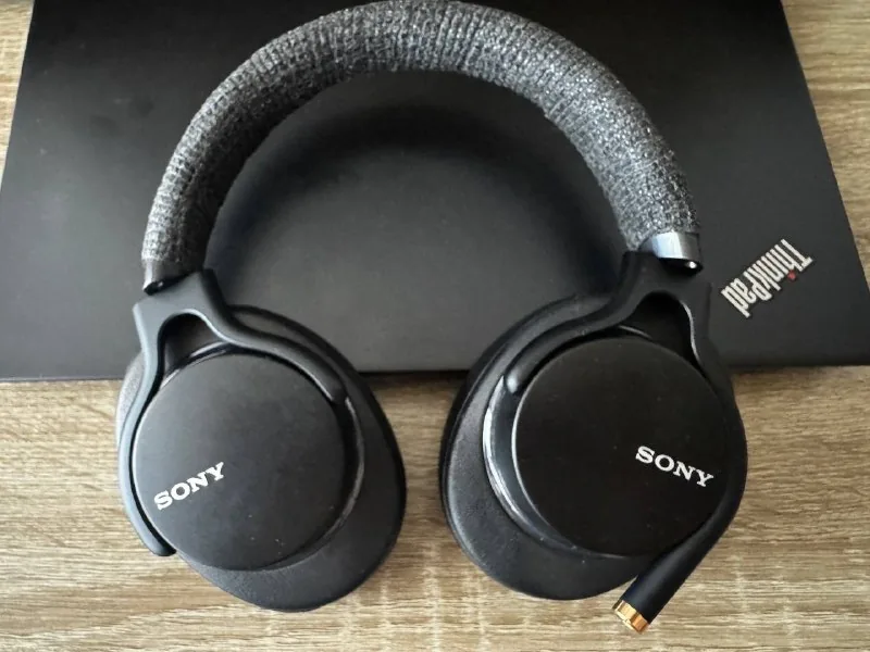 Sony MDR-1AM2 наушники 1