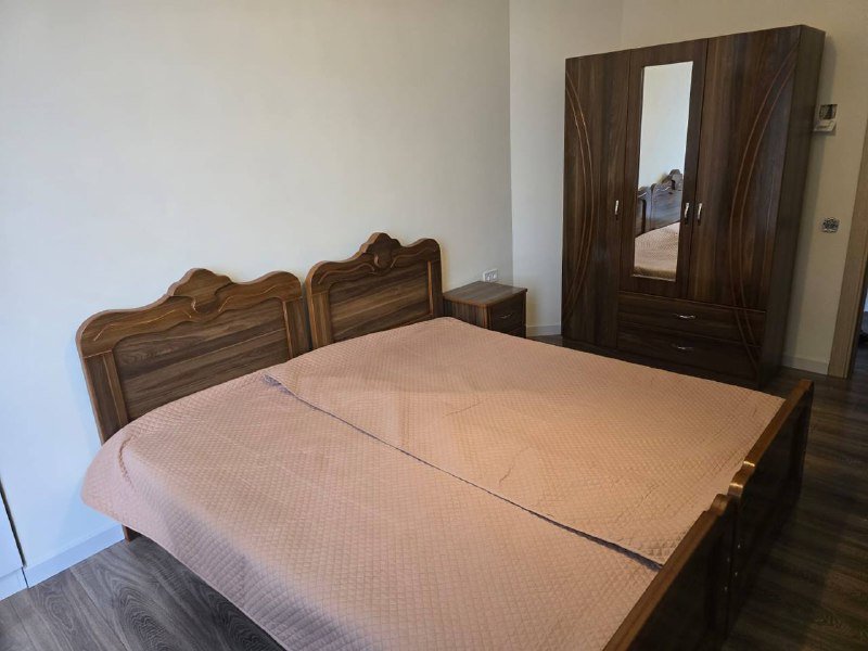 Кровать, шкаф, тумбы, диван, кресло, столы, холодильник