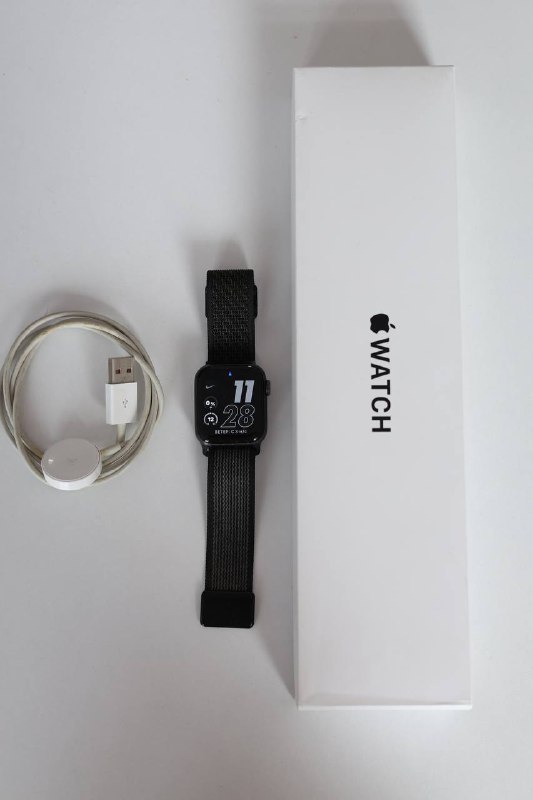 apple watch se 2020 40mm, 32GB, full комплект