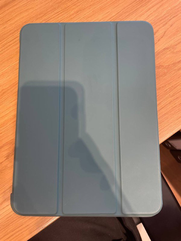 iPad 11 с чехлом, 2 защитными стеклами, кабелем и пенселом 2