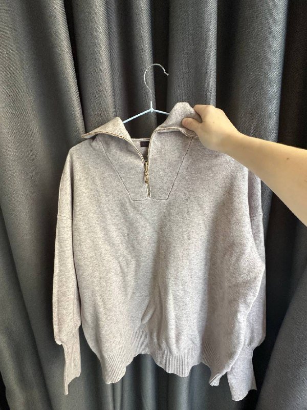 Свитер женский S-M новый мягкий