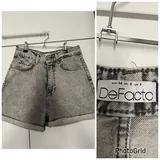 Платья H&M и Befree, шорты DeFacto, джинсы Bershka 3