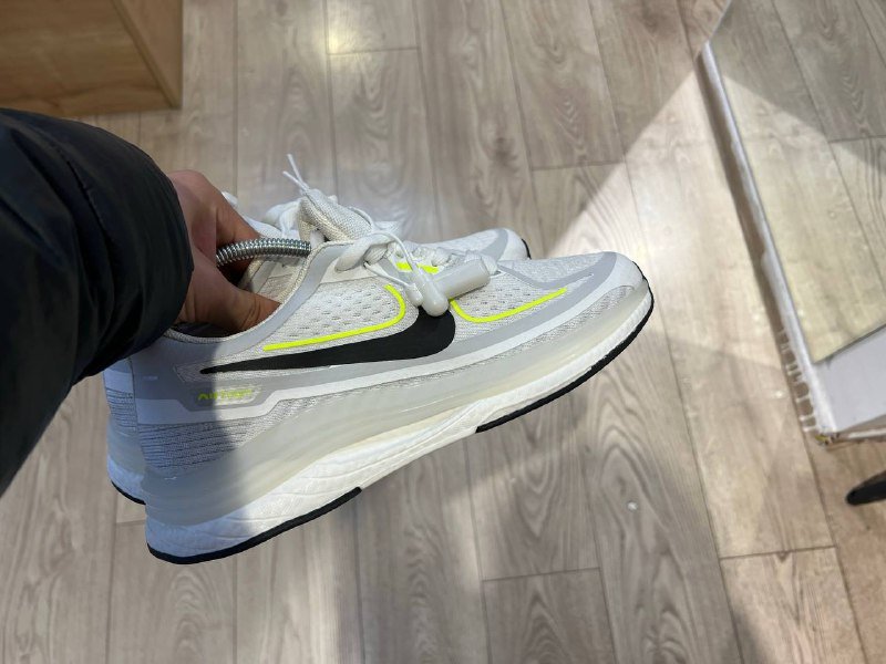 Кроссовки Nike черные и белые 4