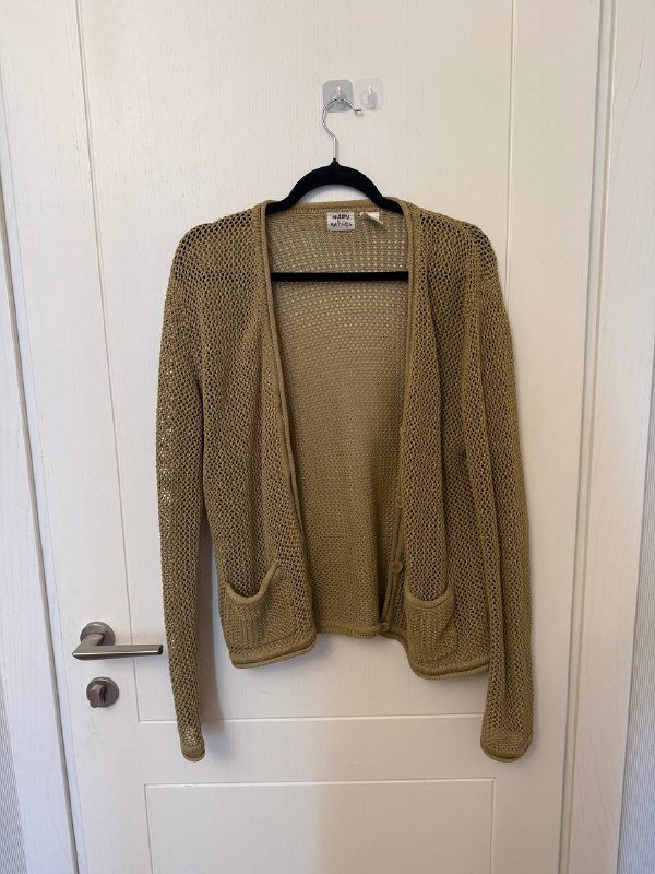 Платок из пашмина, кепка USPA, шапка-капюшон, пуховик, накидка, кожаный плащ, куртка короткая Bershka 6