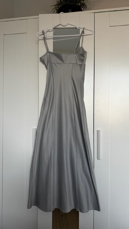 Серебристое сатиновое платье, Голубое вязаное платье с открытой спиной 3