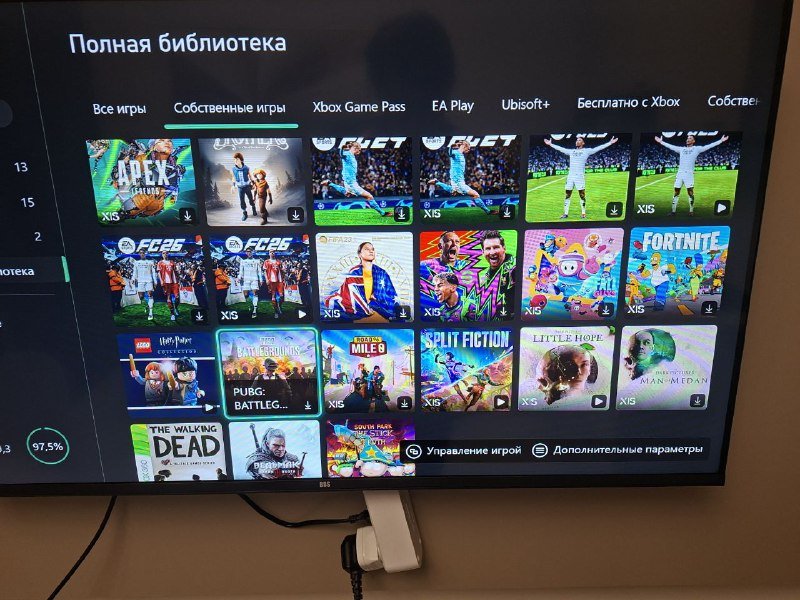 Xbox series S, 2 геймпада, коллекция игр