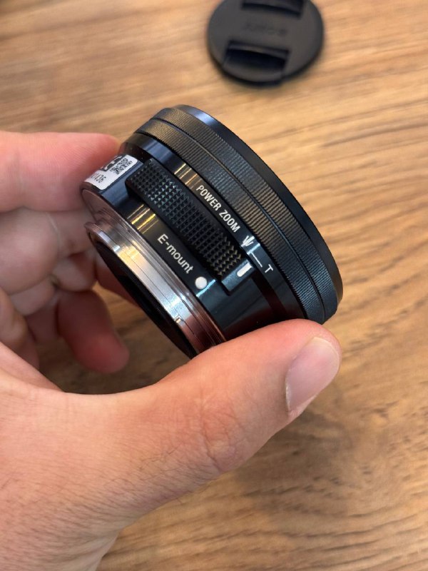 Sony ZV-E10 камера, объектив 16-50 OSS, карта памяти 128ГБ 9