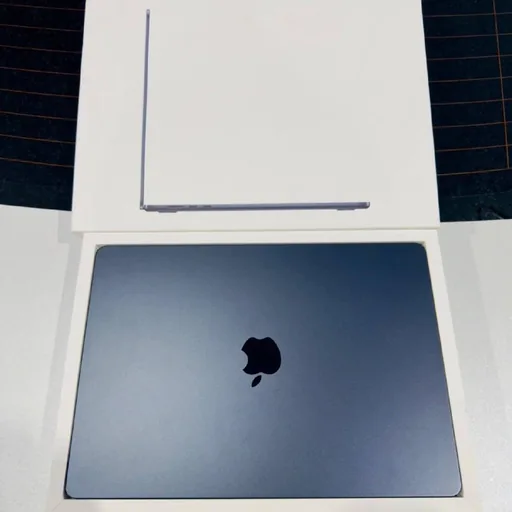 MacBook Air 13,6 дюйма M4 16 ГБ 512 ГБ