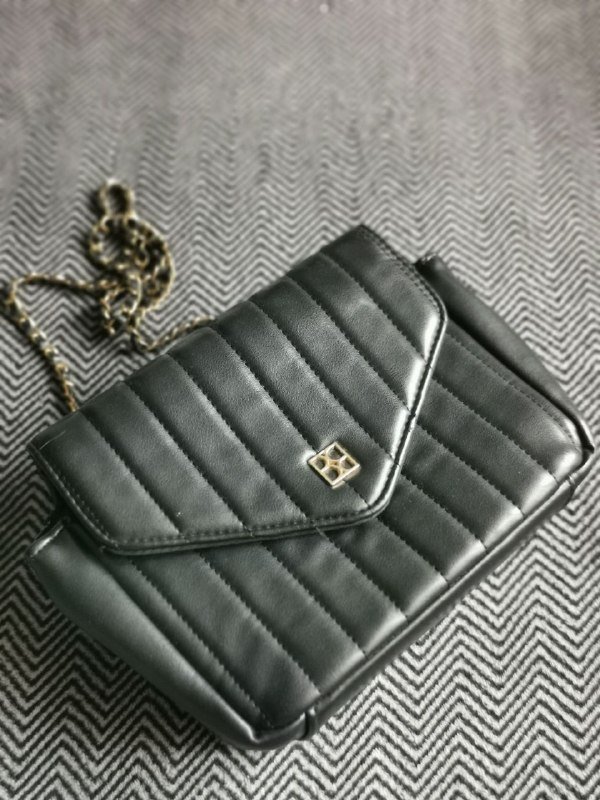 Сумочки небольшие кожзам, чёрная с отделами 2