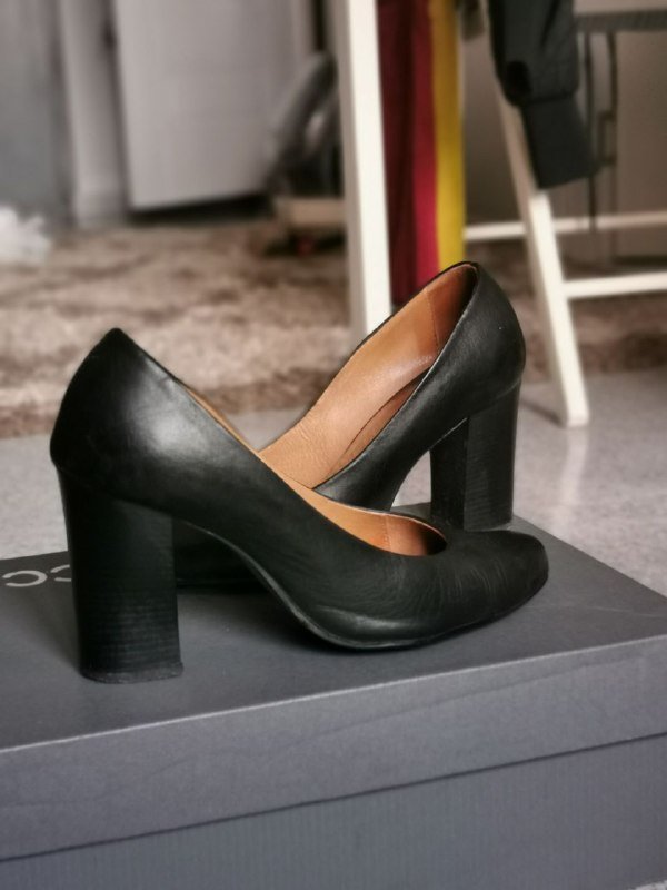 Кожаные туфли Belwest 36 размер каблуки 8 см 3