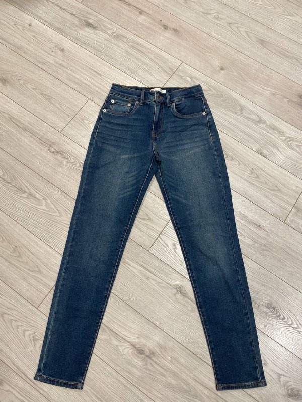 Женские джинсы Levi’s размер 152