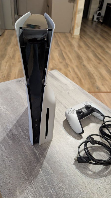 Sony PlayStation 5 slim Disk version, джойстик, кабели HDMI и питания 3