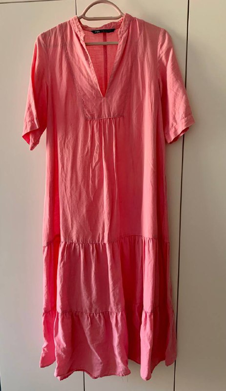 Кроссовки Oysho, сумка Tommy Hilfiger, рубашка USPA, платья USPA, Levi’s, Zara, костюм Zara, халат, дождевик, сумка-шоппер, куртка для собаки, небулайзер 6