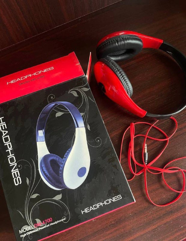 Наушники, очки для плаванья, беспроводная зарядка, джинсы, штаны, кроссовки, шлепки, браслет 3