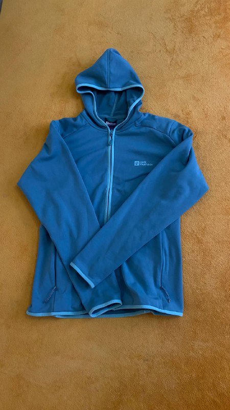 Кофта флисовая, штаны Norrona, штаны Mammut, лонгслив МТВ, поджопник Forclaz, шорты Forclaz, футболки Patagonia, Nothland, Adidas