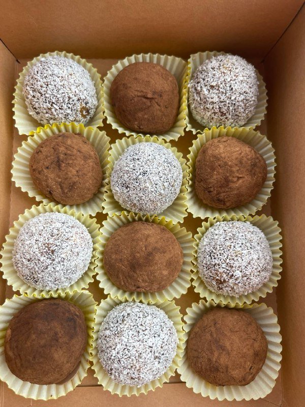 Конфеты без сахара на основе фиников, манго кокос шоколадные