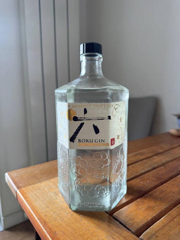 Бутылка джина Roku 1L