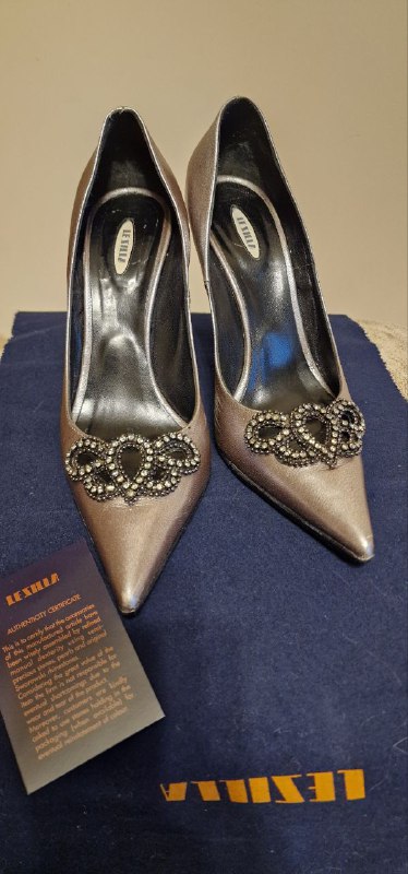 Женские туфли LeZilla, платье MaxMara
