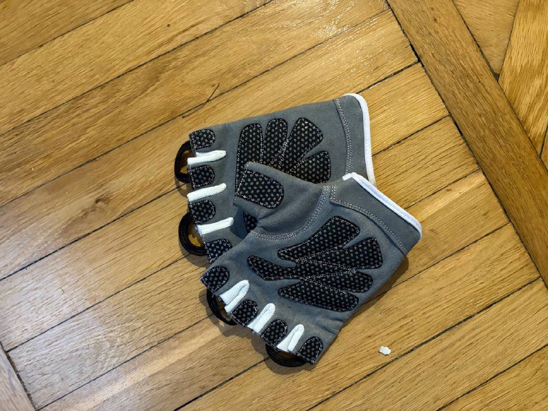 Коврик для тренировок, гантели, скакалка, перчатки, топ Oysho 7