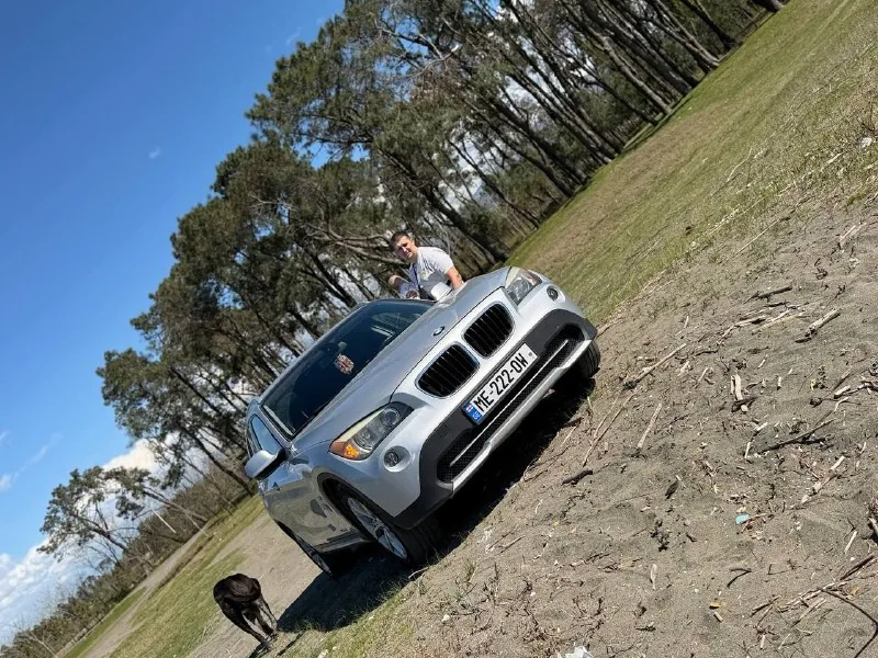 BMW X1 2012 года 1