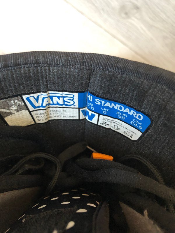 Женские сноубордические ботинки Vans размер 39 4