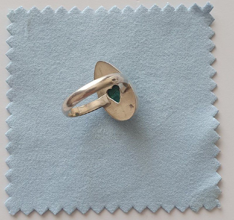 Серебряное кольцо с камнем 3