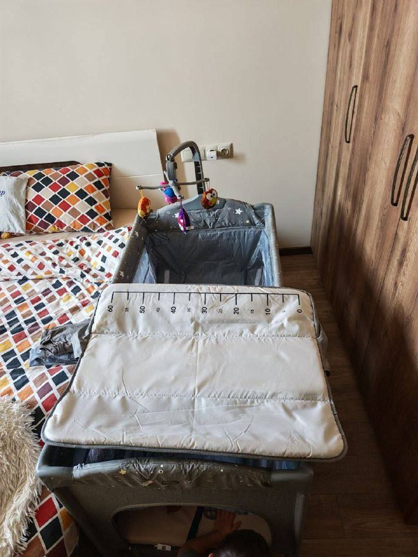 Первый супердомик Мирона манеж кроватка для младенцев 4