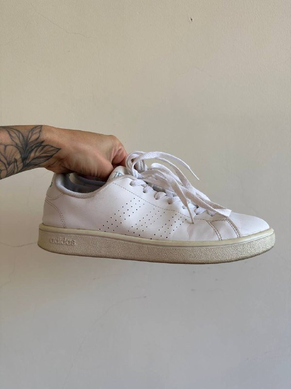 Оригинальные кроссовки Adidas Advantage Base 41 размер 4