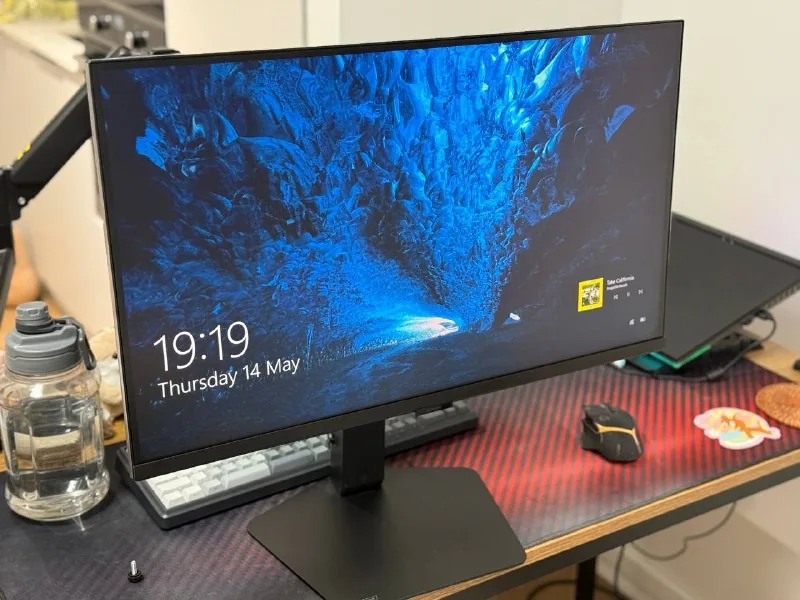 Samsung Odyssey G5 монитор 27"